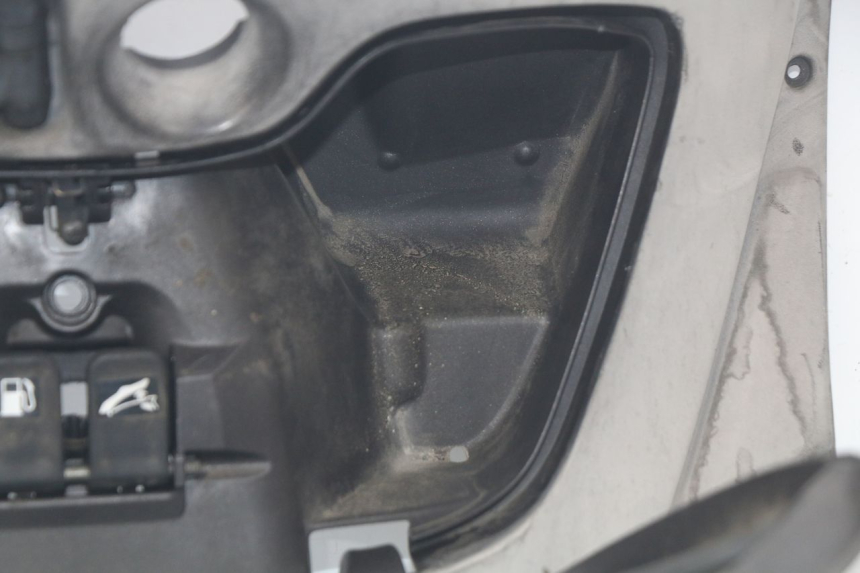 photo de BINNENSCHERM PIAGGIO X9 EVOLUTION 250 (2003 - 2007) - Visuele inspectie