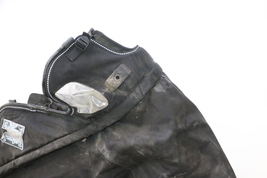 photo de BESCHERMENDE SCHORT PIAGGIO MP3 HPE 530 (2022 - 2026) - Detail van het onderdeel