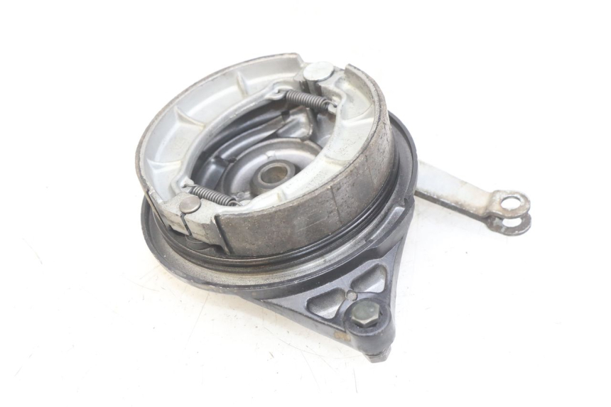 photo de ACHTERREM TROMMEL SYM WOLF SB 125 (2011 - 2018) - Detail van het onderdeel