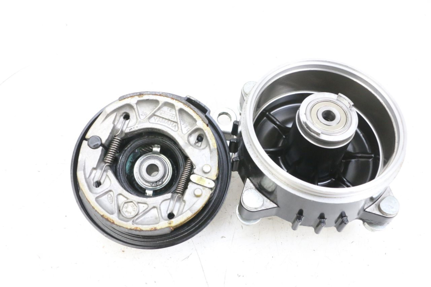 photo de VOORREMTROMMEL YAMAHA BW'S EASY 50 (2013 - 2016) - Bevestigingspunten