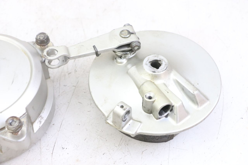 photo de VOORREMTROMMEL HONDA SCV LEAD 100 (2003 - 2007) - Bevestigingspunten