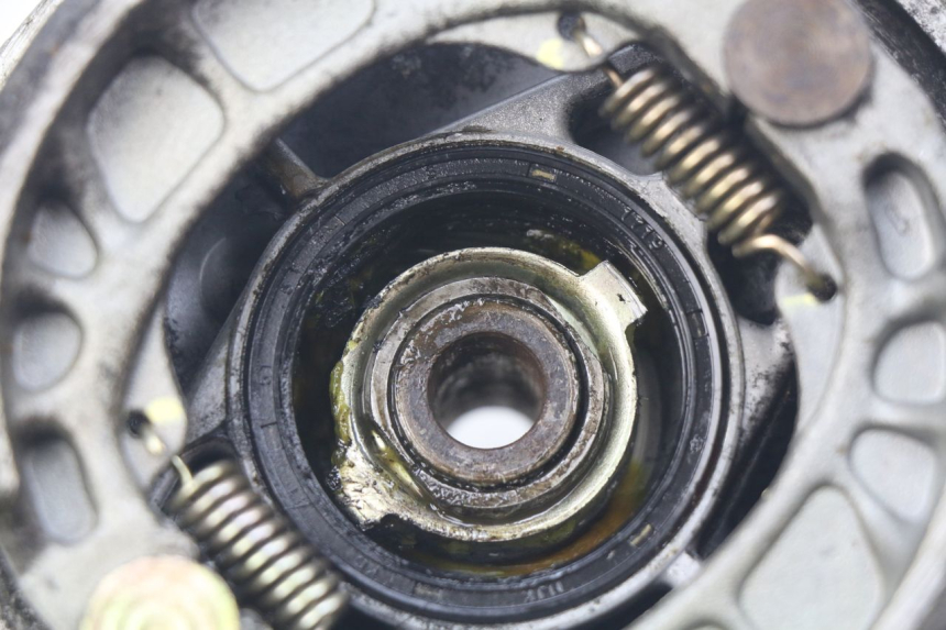 photo de VOORREMTROMMEL PEUGEOT LUDIX 50 (2008 - 2017) - Andere kijkhoek