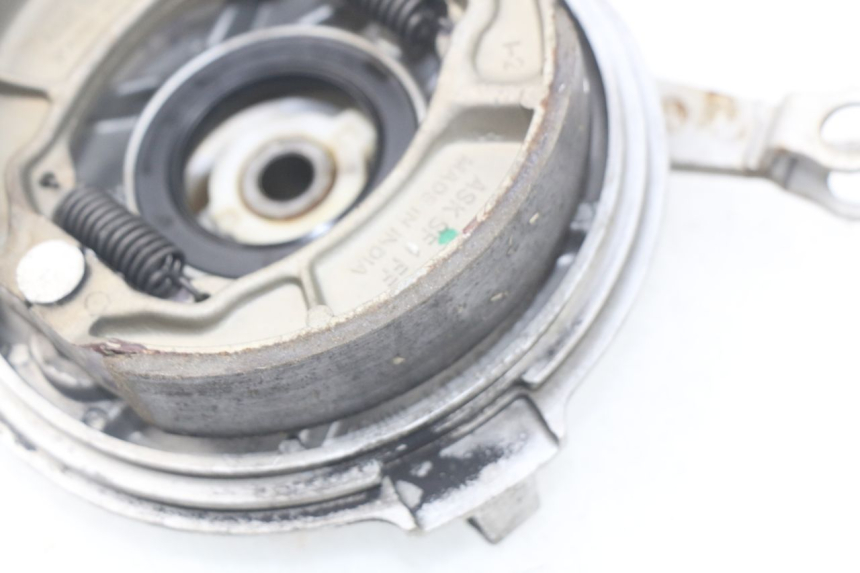 photo de VOORREMTROMMEL HONDA SCV LEAD 100 (2003 - 2007) - Zoom op gebruiksstaat