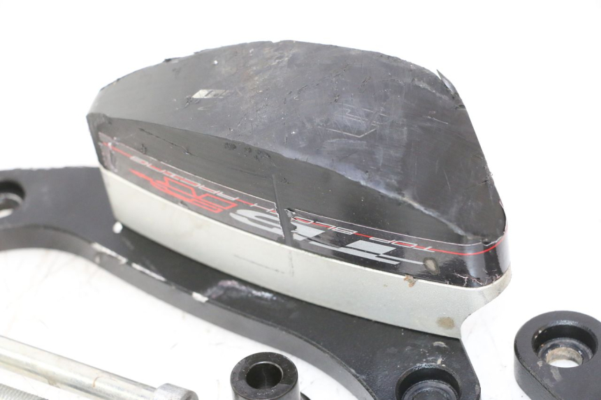 photo de MOTORDEMPING SUZUKI SV S 650 (2003 - 2009) - Zoom op gebruiksstaat