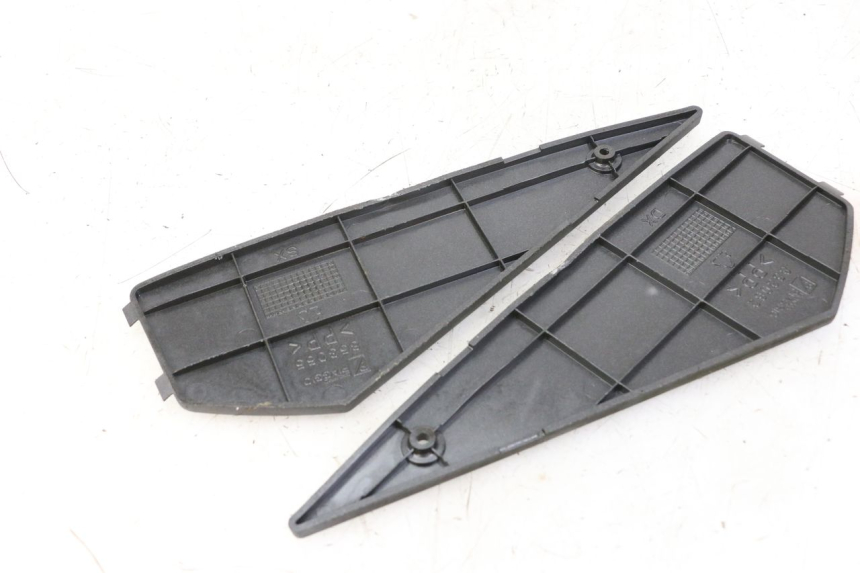 photo de VOETSTEUNMATTEN APRILIA SR MOTARD 50 (2012 - 2018) - Zoom op gebruiksstaat