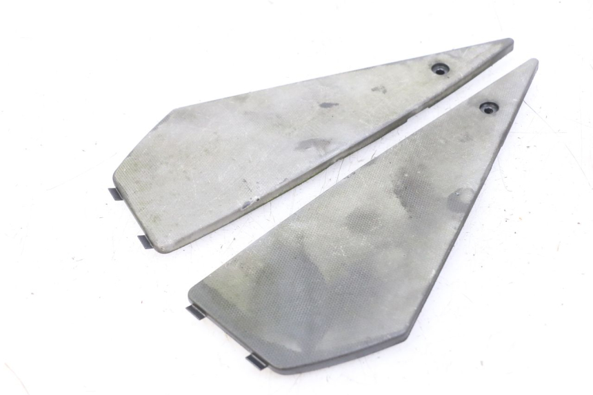 photo de VOETSTEUNMATTEN APRILIA SR MOTARD 50 (2012 - 2018) - Andere kijkhoek