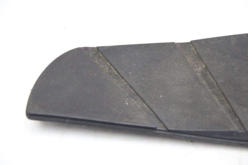 photo de VOETSTEUNMATTEN APRILIA ATLANTIC 500 (2002 - 2003) - Zoom op kwaliteit