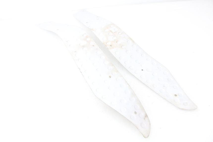 photo de VOETSTEUNMATTEN JONWAY AZTRAL 125 (2008 - 2017) - Detail van het onderdeel