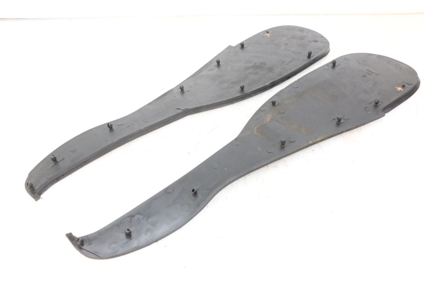 photo de VOETSTEUNMATTEN BMW C1 125 (2000 - 2003) - Bevestigingspunten