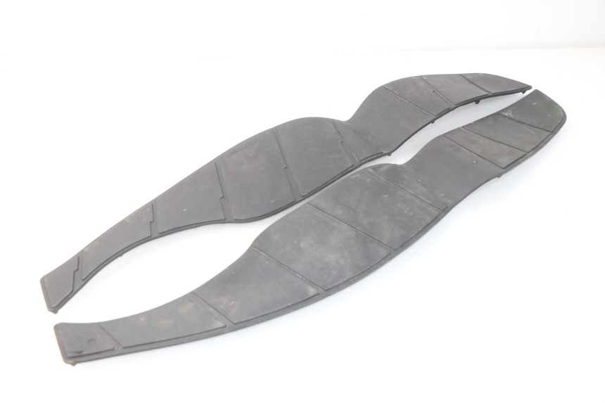 photo de VOETSTEPPENMAT SUZUKI BURGMAN 125 (2007 - 2014) - Hoofdaanzicht