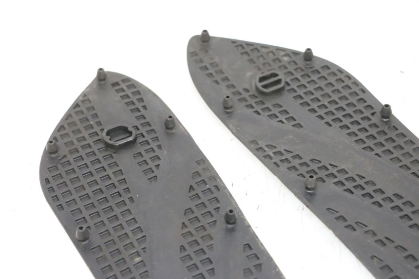 photo de VOETSTEUNMATTEN SUZUKI BURGMAN 650 (2013 - 2020) - Andere kijkhoek