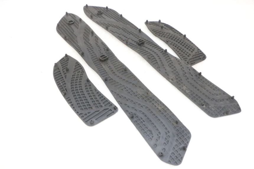 photo de VOETSTEUNMATTEN SUZUKI BURGMAN 650 (2013 - 2020) - Technische close-up