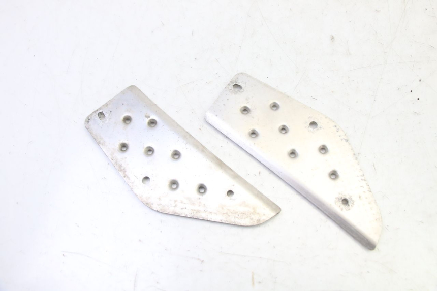 photo de VOETSTEUNMATTEN YAMAHA BW'S 100 (1999 - 2002) - Detail van het onderdeel