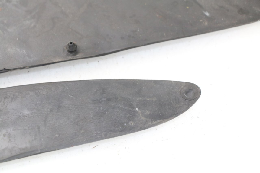 photo de VOETSTEPPENMATTEN ERIDER CARGO 1 (2009 - 2018) - Detail van het onderdeel