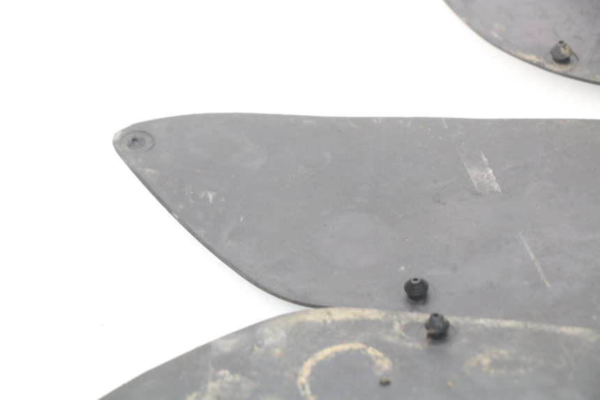 photo de VOETSTEPPENMATTEN ERIDER CARGO 1 (2009 - 2018) - Andere kijkhoek