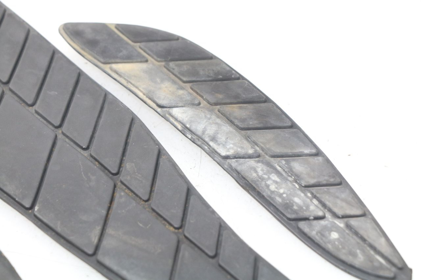 photo de VOETSTEPPENMATTEN ERIDER CARGO 1 (2009 - 2018) - Staat van het oppervlak