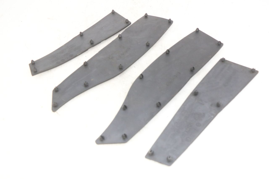 photo de VOETSTEUNMATTEN KYMCO DOWNTOWN ABS 125 (2015 - 2017) - Detail van het onderdeel