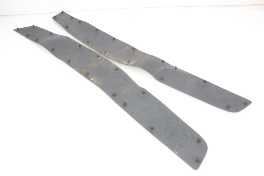 photo de VOETSTEUNMATTEN HONDA FES PANTHEON 2T 125 (1998 - 2002) - Technische close-up