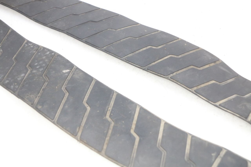 photo de VOETSTEUNMATTEN HONDA FES PANTHEON 2T 125 (1998 - 2002) - Bevestigingspunten