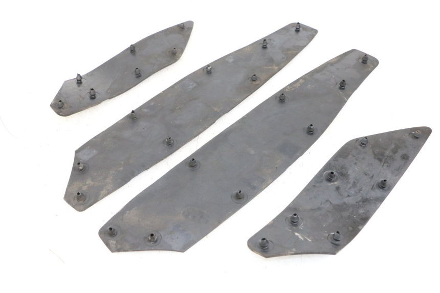 photo de VOETSTEUNMATTEN HONDA FES S-WING SWING ABS 125 (2007 - 2015) - Detail van het onderdeel