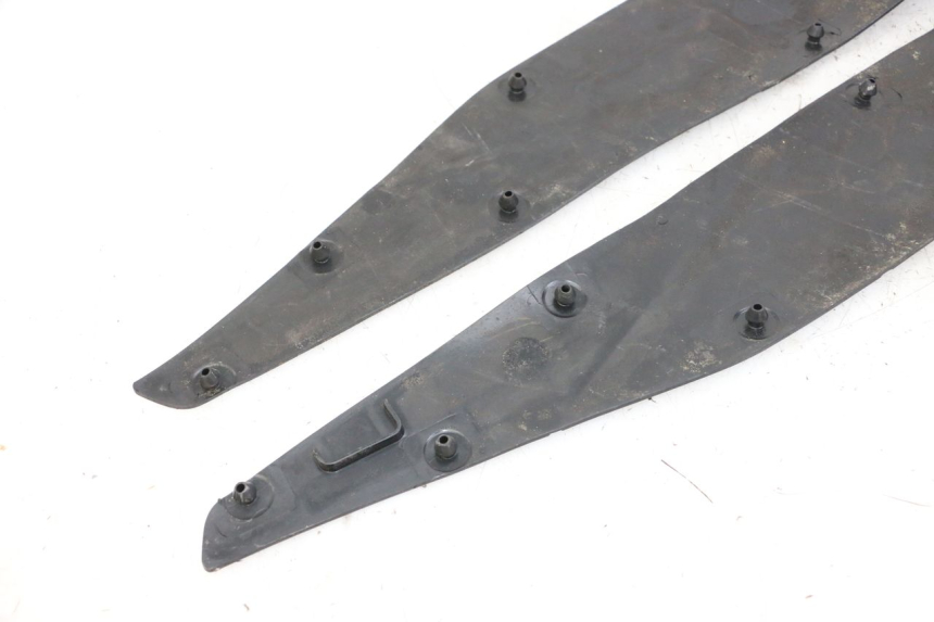 photo de VOETSTEPPENMAT HONDA FORZA ABS 300 (2013 - 2017) - Technische close-up