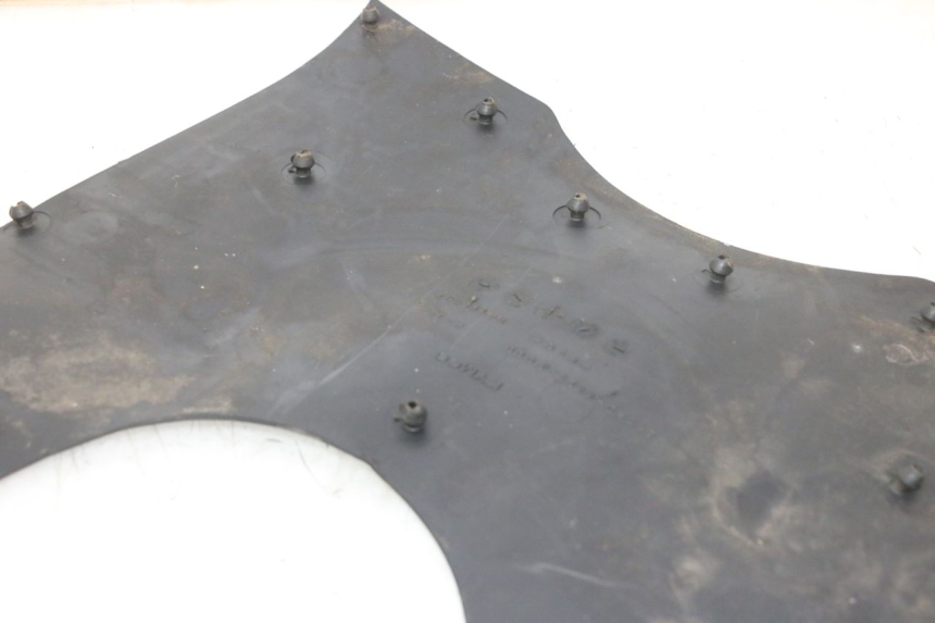 photo de VOETSTEPPENMATTEN KYMCO GRAND DINK 125 (2002 - 2007) - Staat van het oppervlak