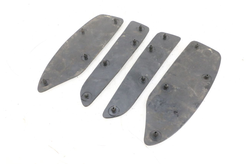 photo de VOETSTEPPENMAT SYM GTS EVO 125 (2009 - 2013) - Overzicht