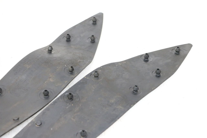 photo de VOETSTEPPENMAT HONDA PCX (JF57/JF64) 125 (2014 - 2018) - Zoom op gebruiksstaat