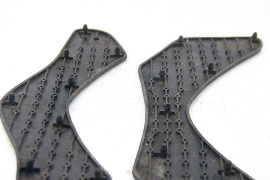 photo de VOETSTEPPENMAT YAMAHA HW XENTER 125 (2011 - 2017) - Zoom op gebruiksstaat