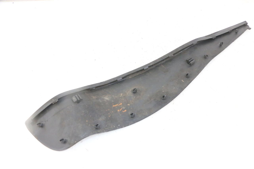 photo de VOETSTEPPENMAT PIAGGIO IE MP3 YOURBAN 300 (2011 - 2016) - Detail van het onderdeel