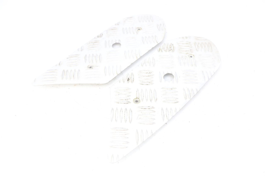 photo de VOETSTEPPENMAT PEUGEOT KISBEE 2T 50 (2010 - 2017) - Hoofdaanzicht