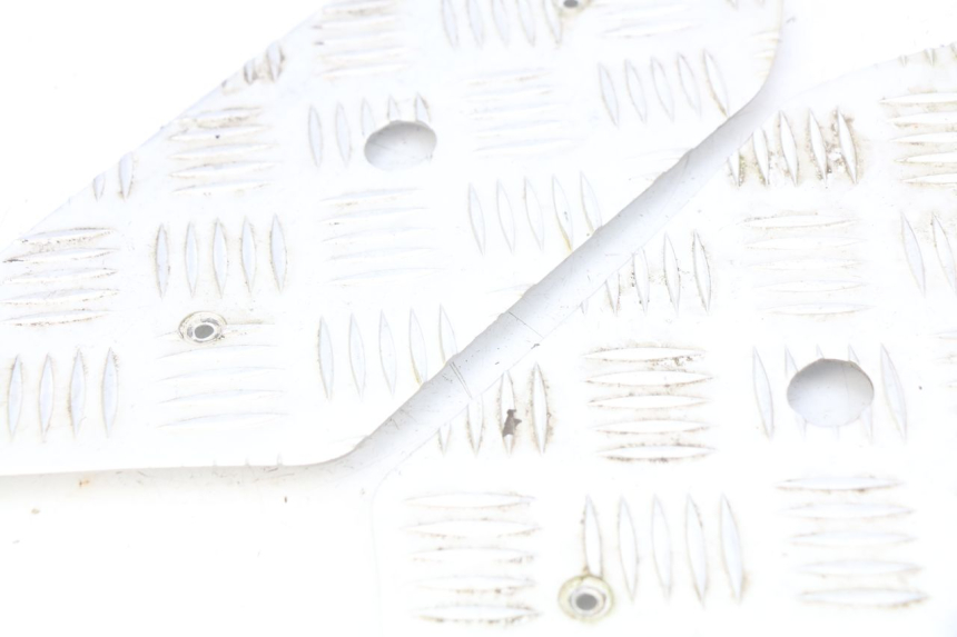 photo de VOETSTEPPENMAT PEUGEOT KISBEE 2T 50 (2010 - 2017) - Andere kijkhoek