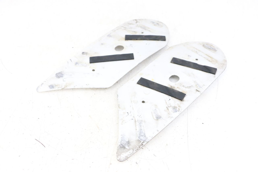 photo de VOETSTEUNMATTEN PEUGEOT KISBEE 2T 50 (2018 - 2022) - Andere kijkhoek