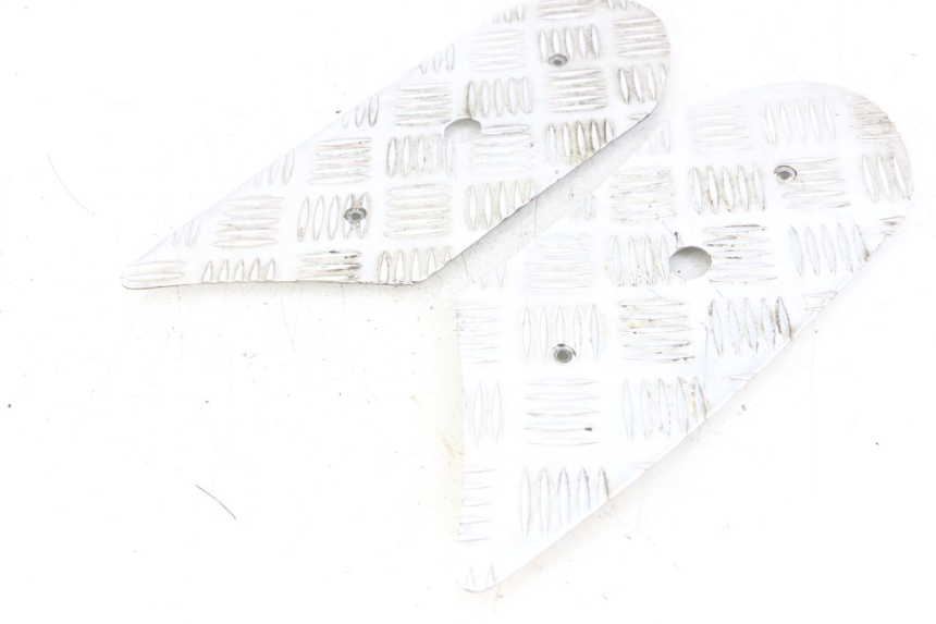 photo de VOETSTEUNMATTEN PEUGEOT KISBEE 2T 50 (2018 - 2022) - Technische close-up