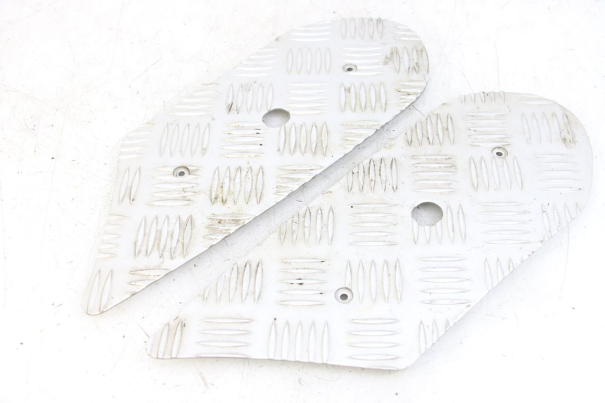 photo de VOETSTEUNMATTEN PEUGEOT KISBEE 4T 50 (2018 - 2022) - Hoofdaanzicht