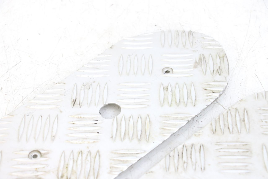 photo de VOETSTEUNMATTEN PEUGEOT KISBEE 4T 50 (2018 - 2022) - Andere kijkhoek