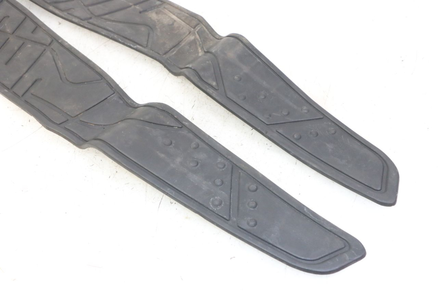 photo de VOETSTEUNMATTEN KYMCO XCITING 500 (2007 - 2010) - Zoom op gebruiksstaat