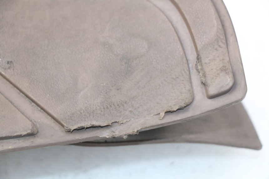 photo de VOETSTEPPENMAT SYM MIO 100 (2006 - 2017) - Zoom op gebruiksstaat