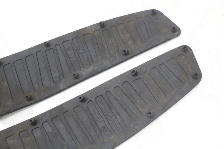 photo de VOETSTEUNMATTEN PIAGGIO MP3 HPE 350 (2018 - 2020) - Gecontroleerd onderdeel