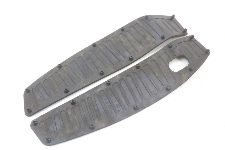 photo de VOETSTEUNMATTEN PIAGGIO MP3 HPE 350 (2018 - 2020) - Markeringen en referenties