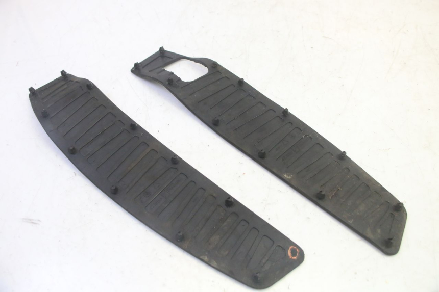 photo de VOETSTEUNMATTEN PIAGGIO MP3 HPE 350 (2018 - 2020) - Overzicht