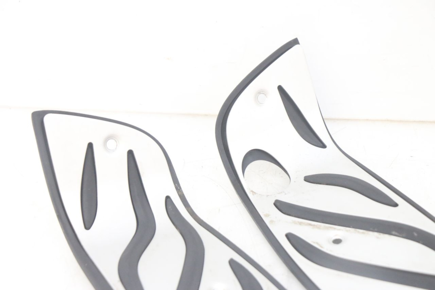 photo de VOETSTEUNMATTEN PIAGGIO MP3 HPE 300 (2019 - 2026) - Visuele inspectie