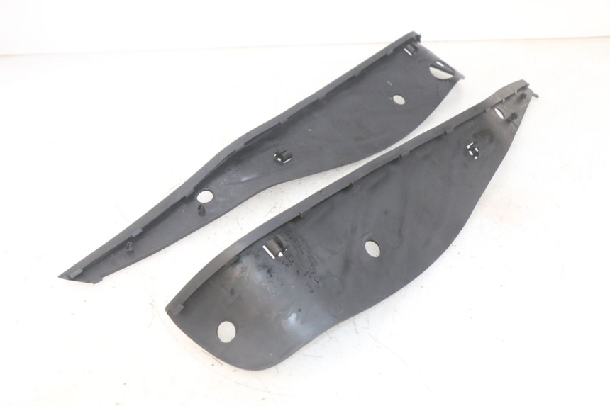 photo de VOETSTEUNMATTEN PIAGGIO MP3 HPE 300 (2019 - 2026) - Technische close-up