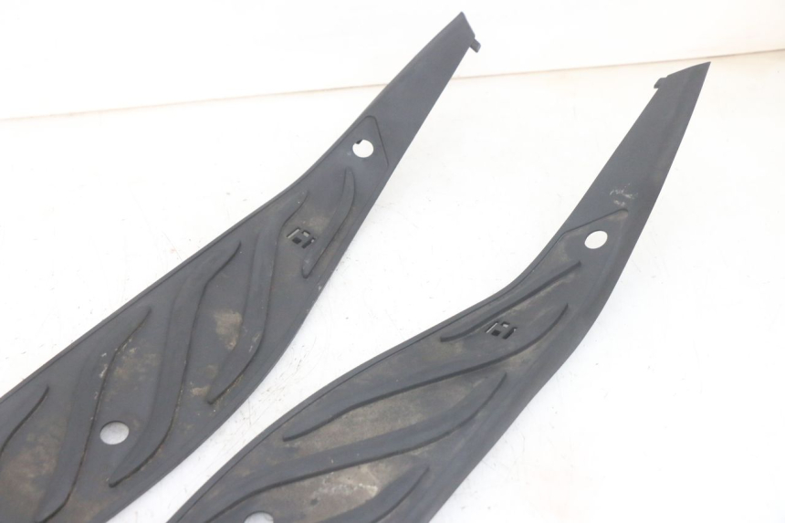 photo de VOETSTEUNMATTEN PIAGGIO MP3 HPE 300 (2019 - 2026) - Overzicht