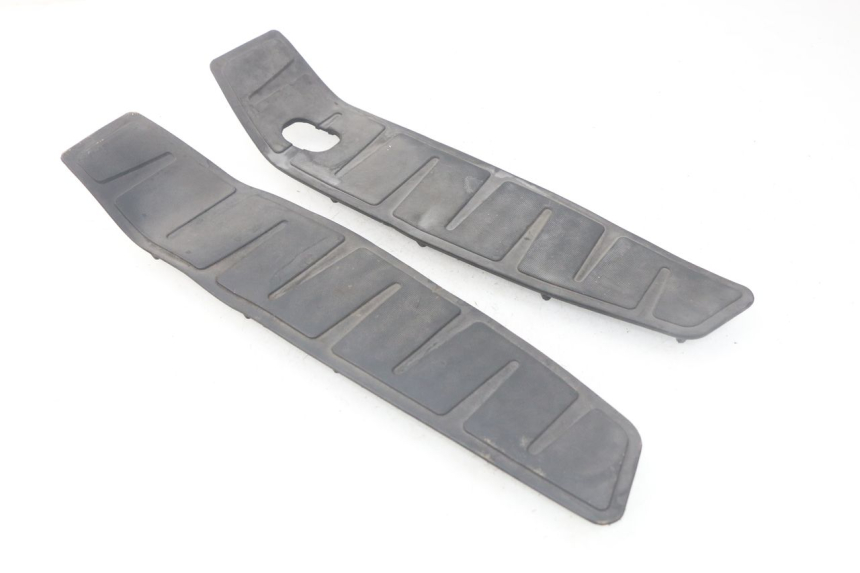 photo de VOETSTEUNMATTEN PIAGGIO MP3 LT 400 (2007 - 2012) - Zoom op gebruiksstaat