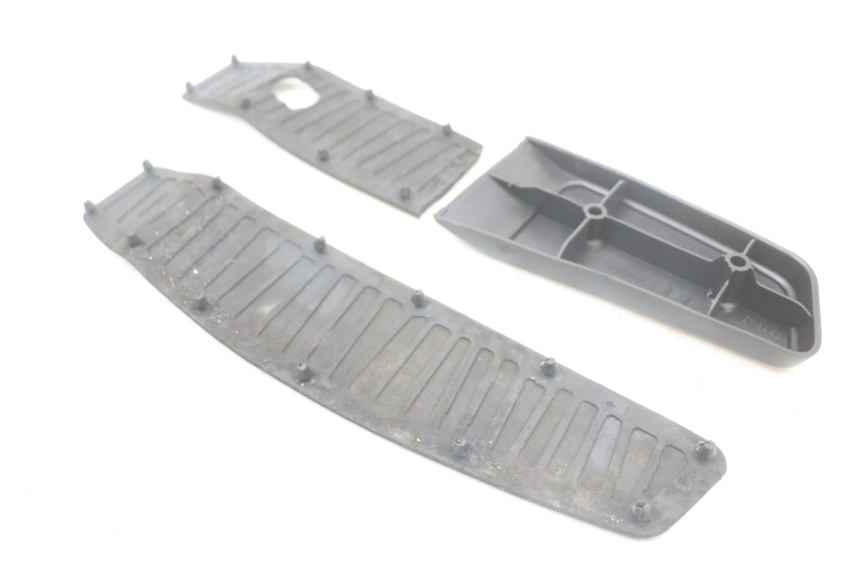 photo de VOETSTEUNMATTEN PIAGGIO MP3 LT 400 (2007 - 2012) - Zoom op gebruiksstaat