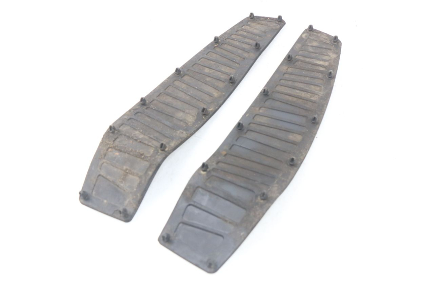 photo de VOETSTEPPENMAT PIAGGIO MP3 125 (2006 - 2014) - Detail van het onderdeel