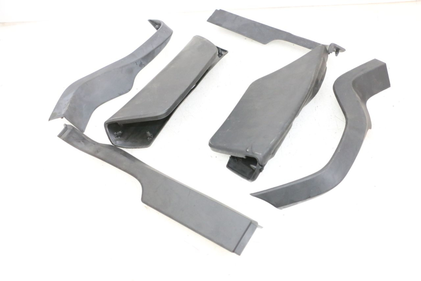 photo de VOETSTEUNMATTEN YAMAHA NEO'S CORE 1 (2022 - 2026) - Hoofdaanzicht