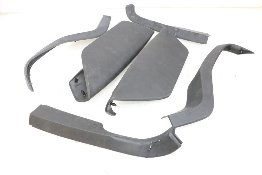 photo de VOETSTEUNMATTEN YAMAHA NEO'S CORE 1 (2022 - 2026) - Detail van het onderdeel