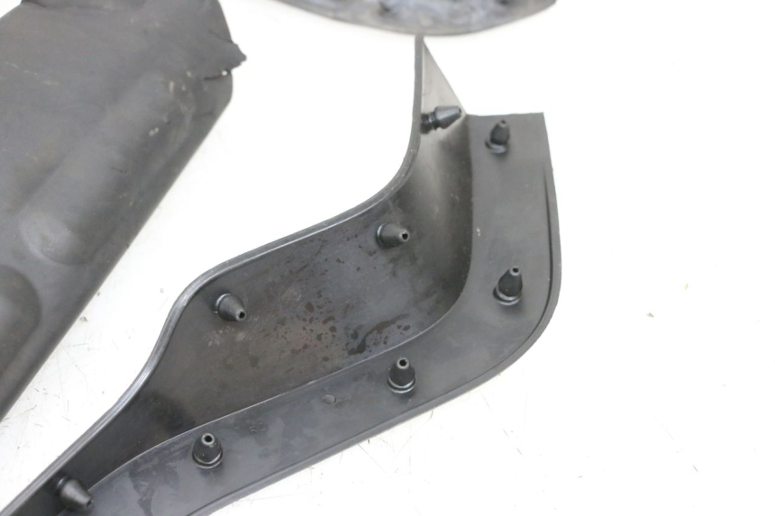 photo de VOETSTEUNMATTEN YAMAHA NEO'S CORE 1 (2022 - 2026) - Focus op structuur